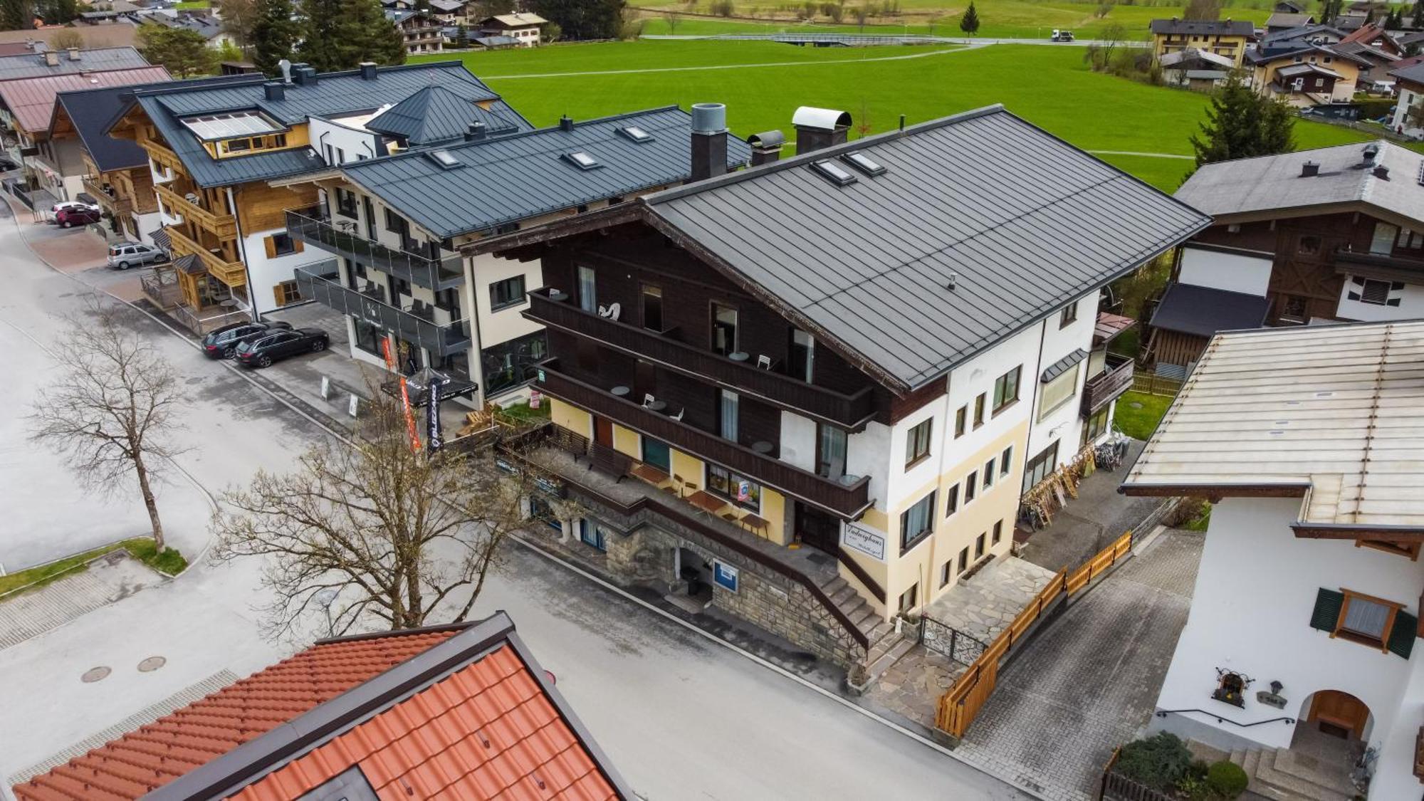 Ludwighaus Apartment Neukirchen am Großvenediger Exterior photo